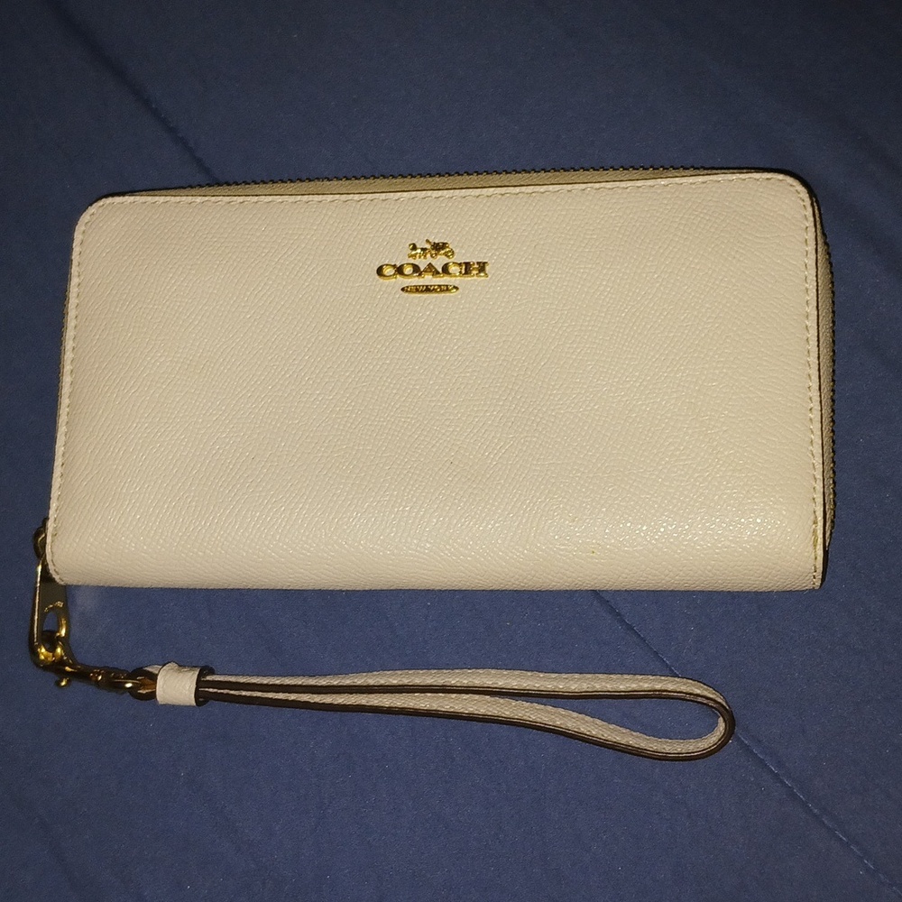 Coach ladies hand purse